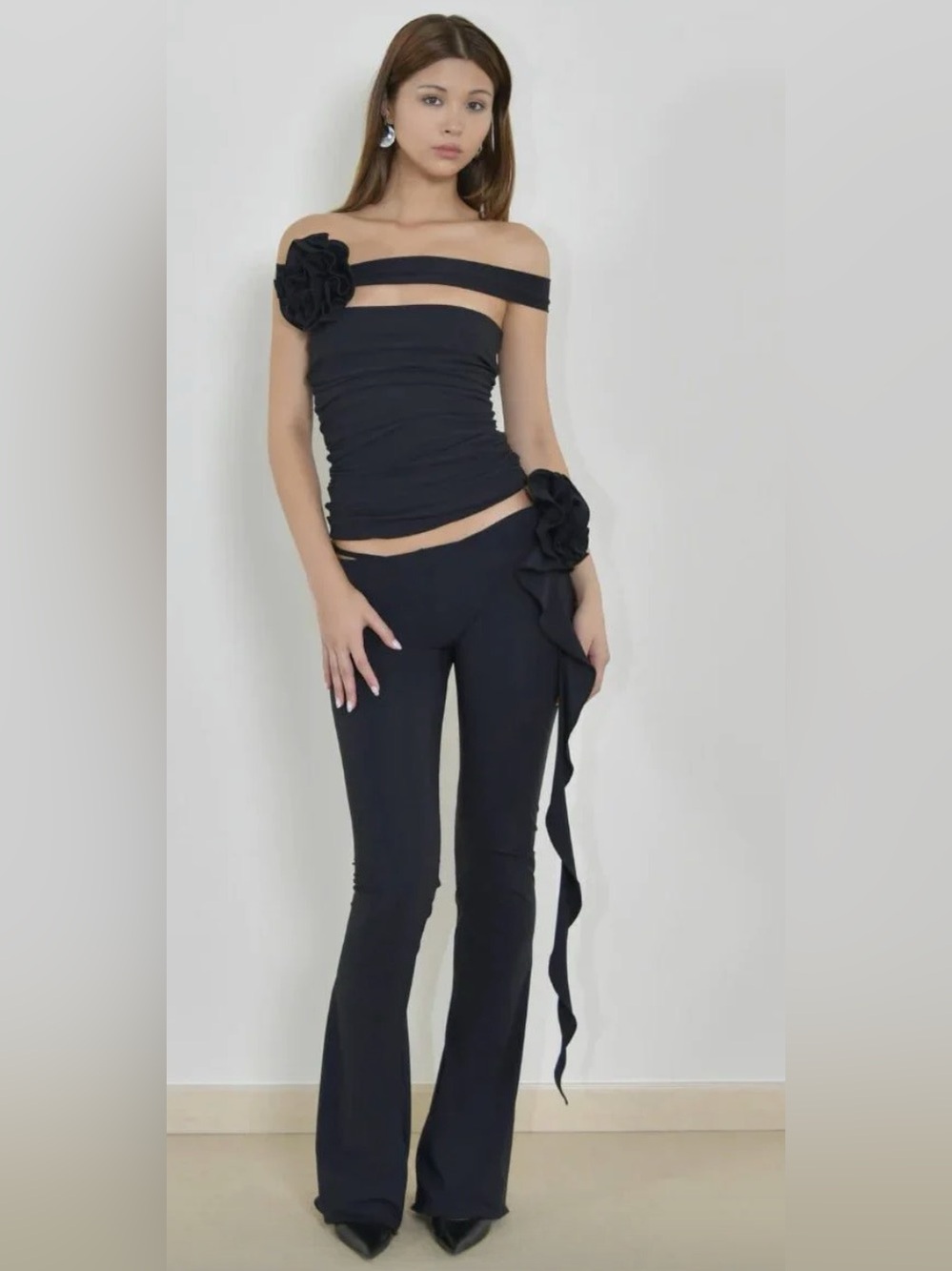 The rose tube top and the gun pants SET